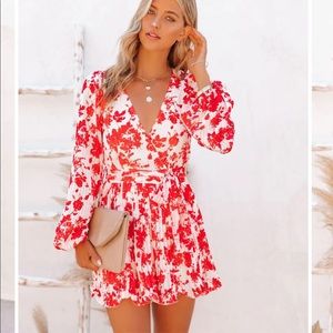 VICI No matter what floral pleated romper